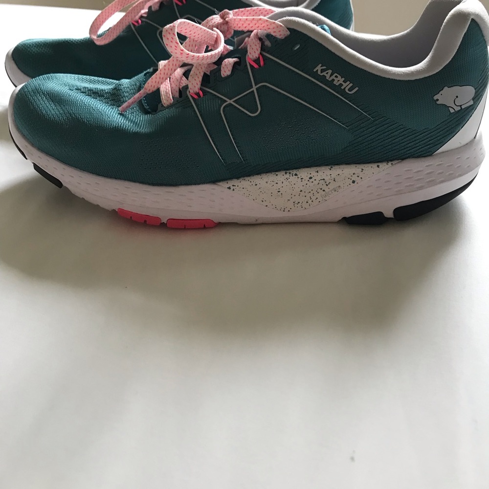 Karhu Running/Walking shoes - Picture 3 of 4
